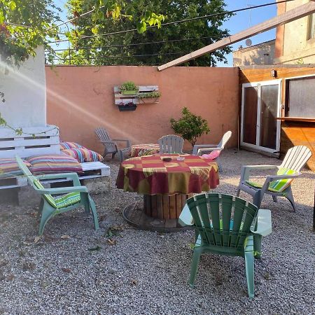 Chez Marinette Appartement Le Cailar Buitenkant foto
