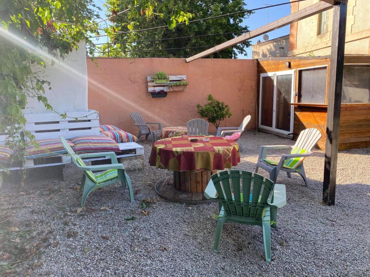 Chez Marinette Appartement Le Cailar Buitenkant foto